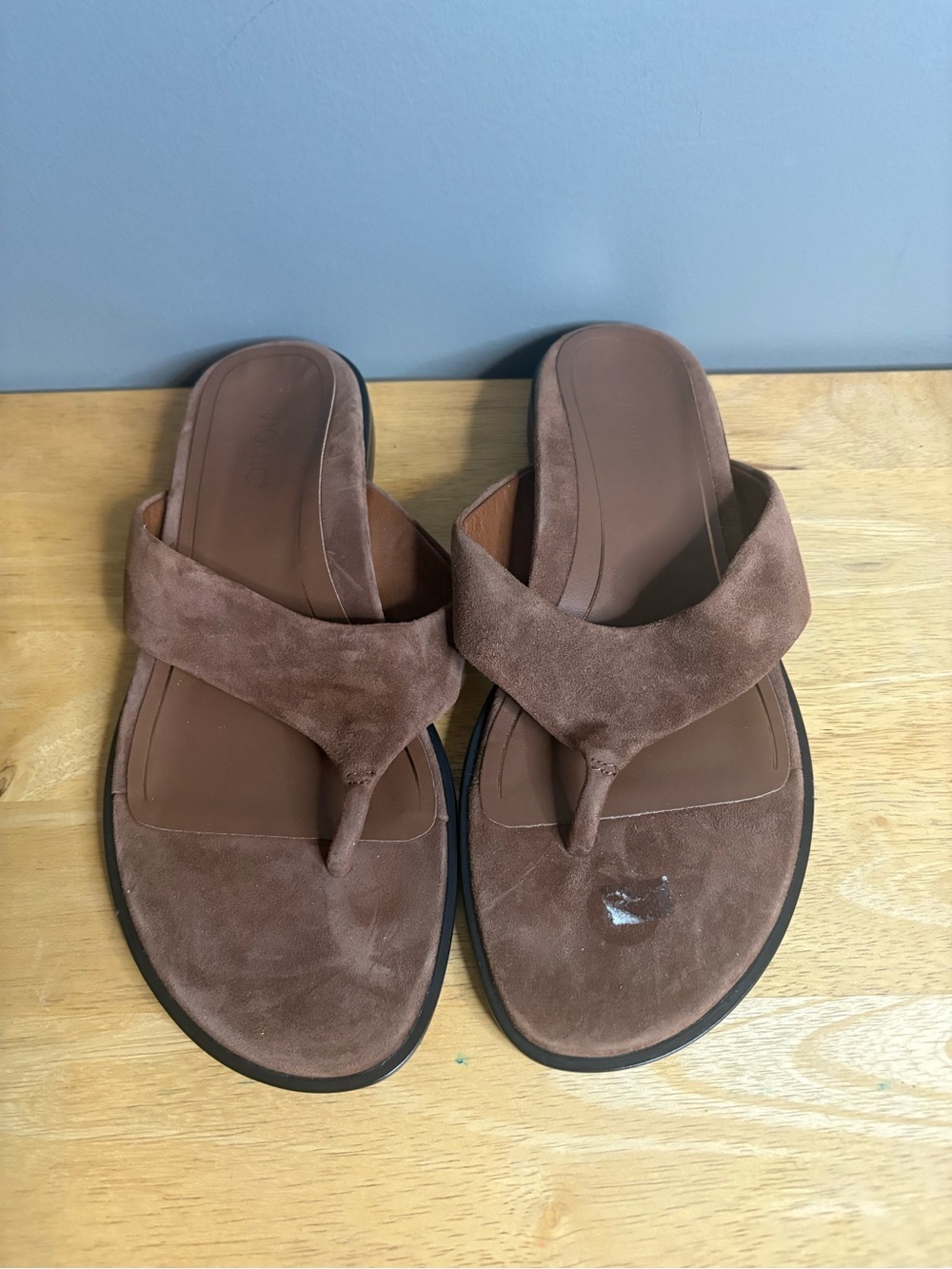 Vionic Agave Brown Suede Leather Orthotic Thong Sandals Women’s Size 7M NWT - Picture 2 of 9